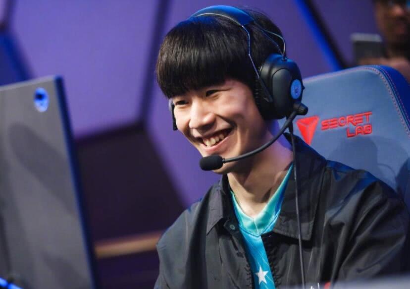 LCS 2026 以经典赛制回归，设有三个赛季和 Bo3 系列赛