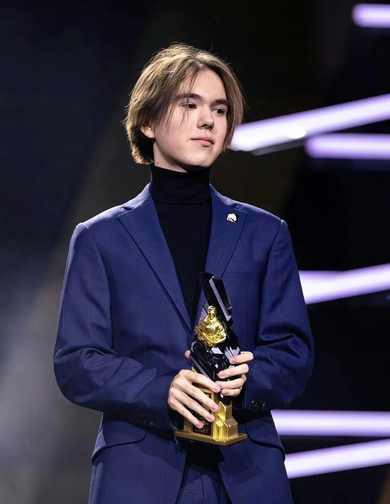 IGZIST 宣布签约 RIA 以备战 VCJ 2025 Split 1