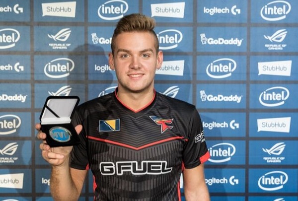 HLTV奖项：年度最佳战队 - NAVI